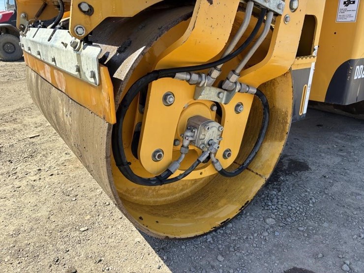 2018-volvo-dd25b-image-14