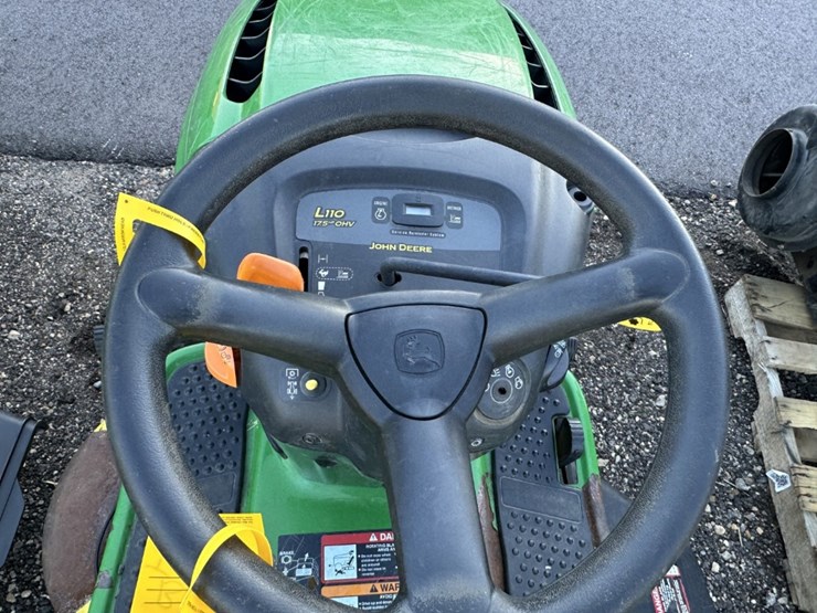 2004-john-deere-l110-image-10