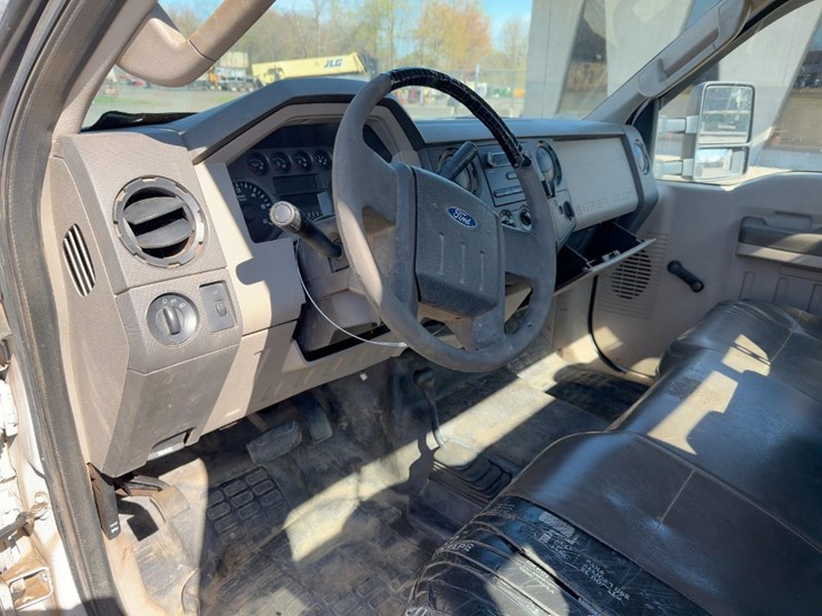 2009-ford-f350-xl-image-19