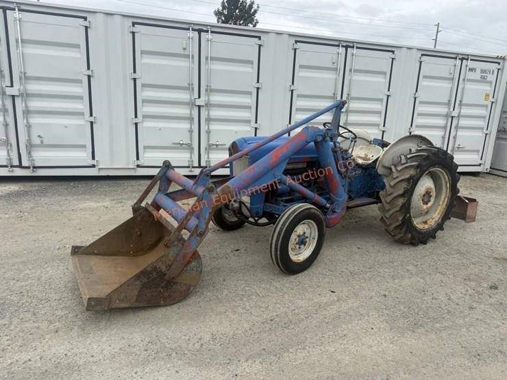 1960-ford-600-image-2