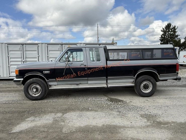 1987-ford-f250-xlt-lariat-image-2