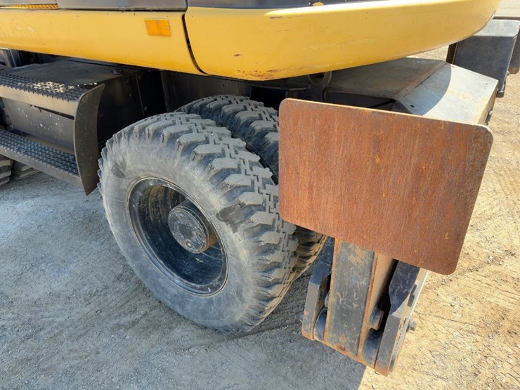 2003-caterpillar-m313c-image-16