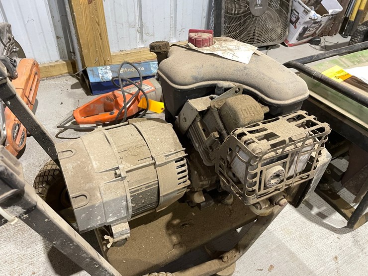 #5011-•-(2)-non-running-gas-powered-generators-image-13