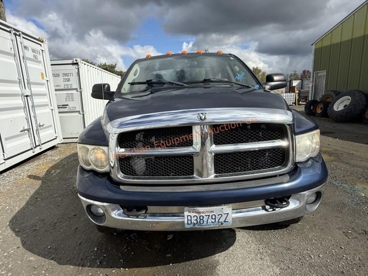 2004-dodge-ram-3500-image-12