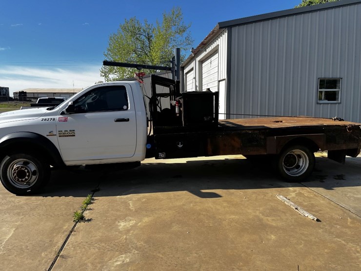 2016-dodge-ram-5500-image-1