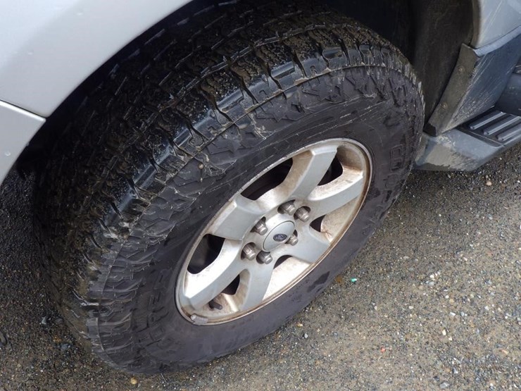 2013-ford-expedition-image-13