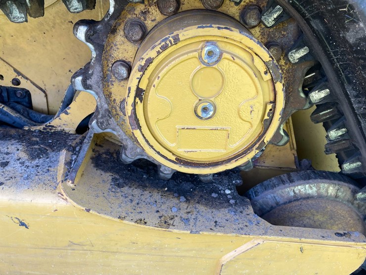 caterpillar-216b-image-11