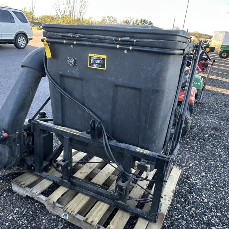 John Deere MCS High Lift Bagger