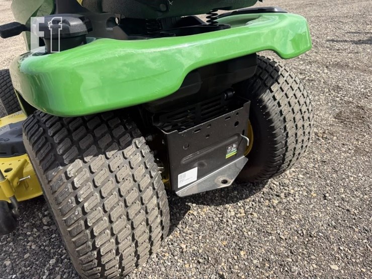 2022-john-deere-x380-image-5