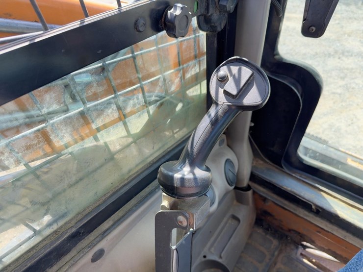 2013-case-sv250-image-19