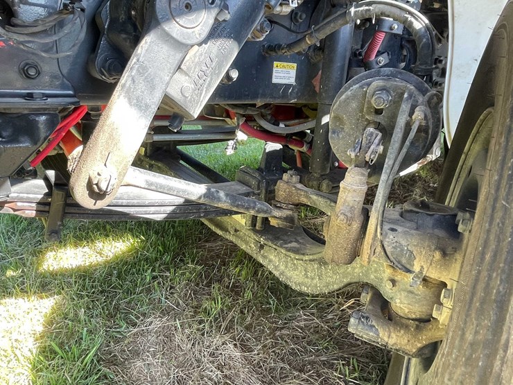 2020-freightliner-m2-106-image-11