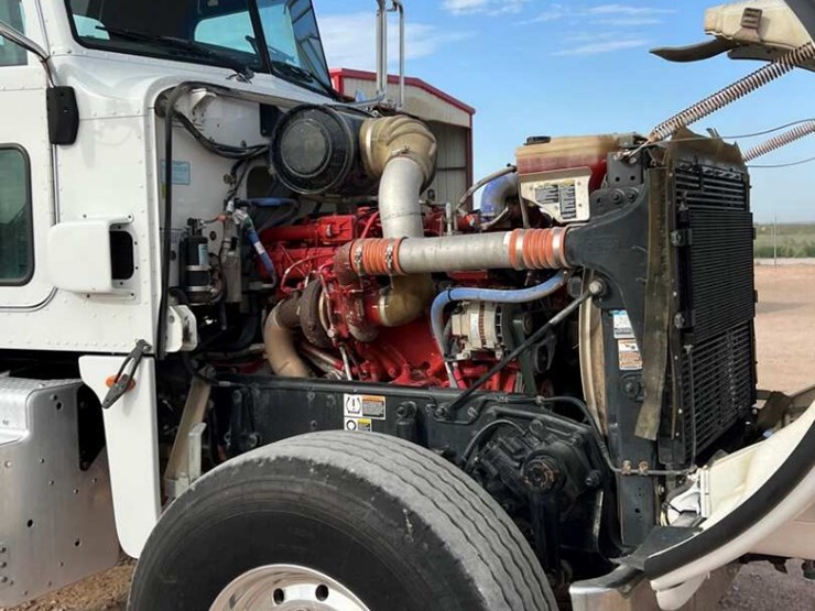 2013-peterbilt-367-image-5
