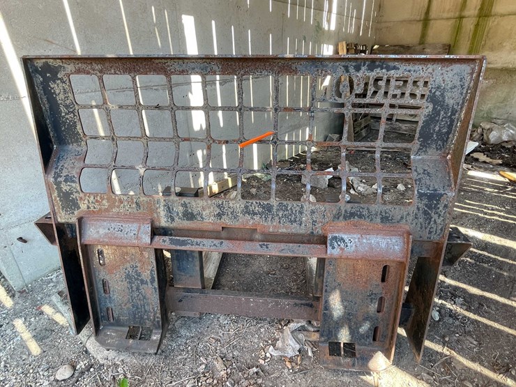 #7393-•-berlon-pallet-forks-image-1