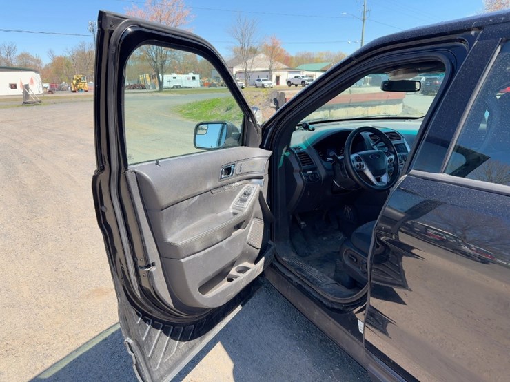 2014-ford-explorer-police-interceptor-image-16