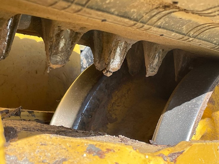 caterpillar-216b-image-21