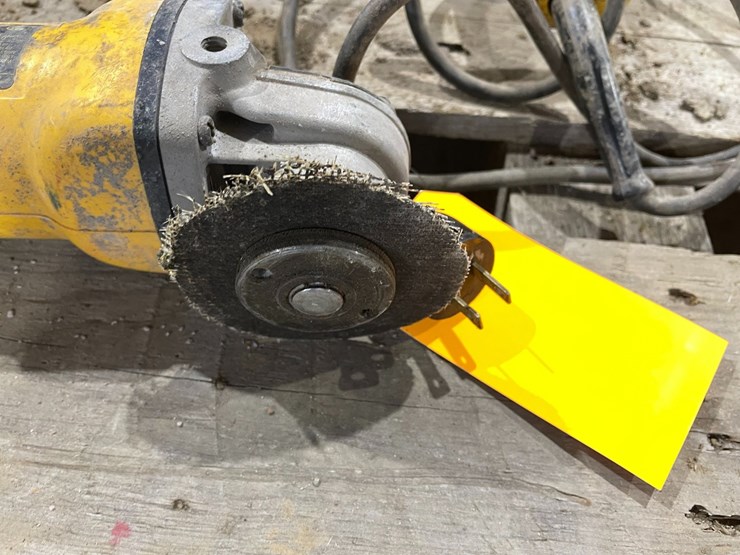 #5054-•-(3)-dewalt-power-tools-image-12