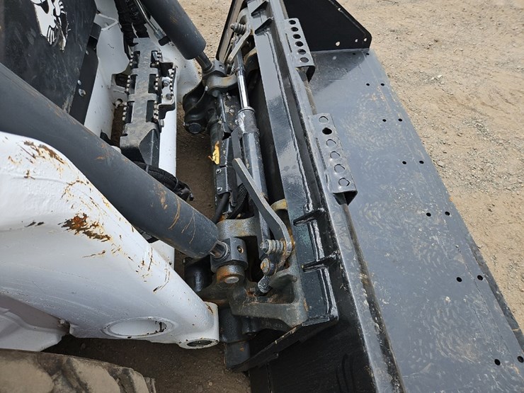 2023-bobcat-s76-image-15