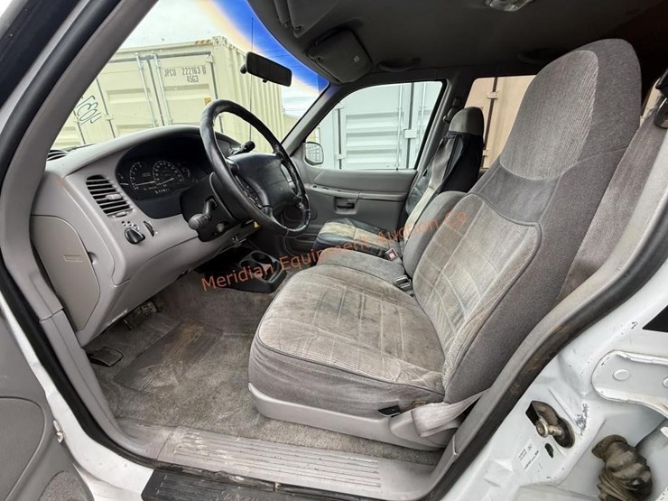 1995-ford-explorer-xlt-image-37