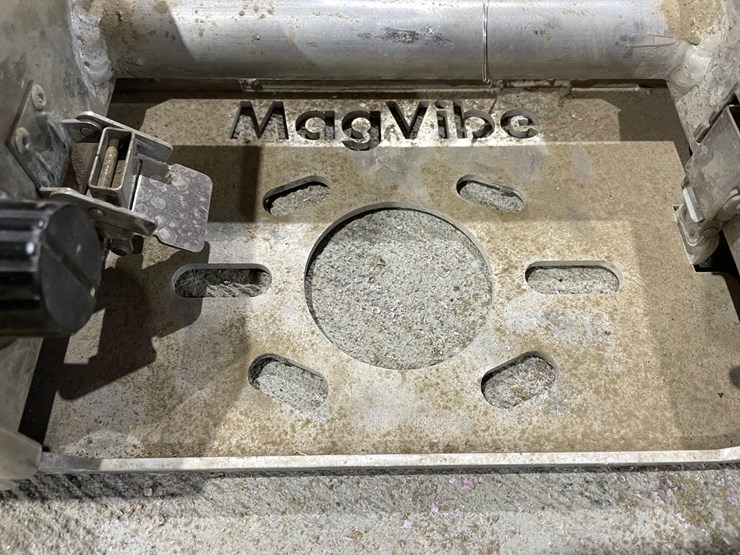 #5063-•-magvibe-bull-float-vibrator-image-4