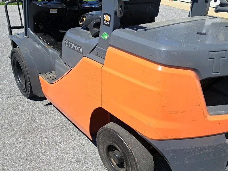 2020-toyota-8fgu25-image-21