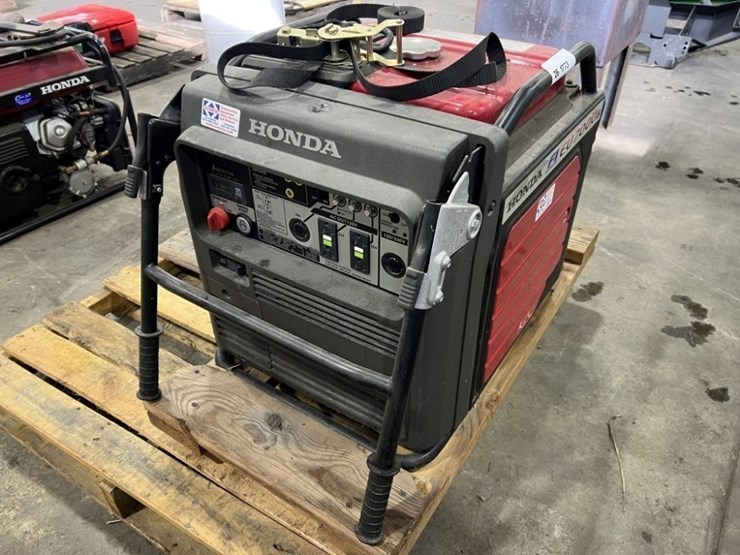 honda-eu7000is-image-3