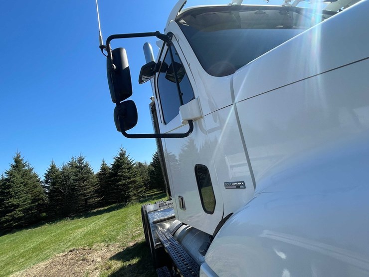 #7157-•-2006-freightliner-columbia-(has-wi-title)-image-23