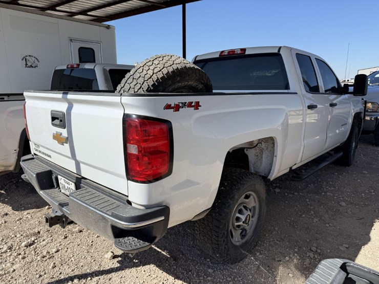 2019-chevrolet-silverado-2500hd-image-3