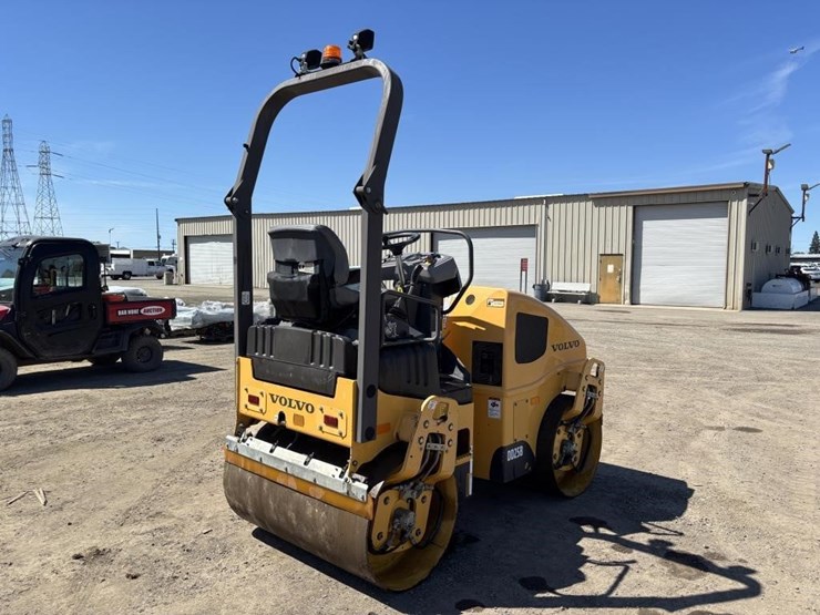 2018-volvo-dd25b-image-3