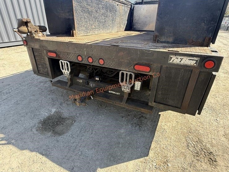 2005-chevrolet-silverado-3500-image-17