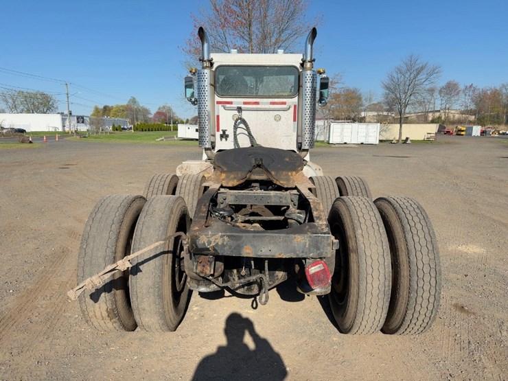 2007-peterbilt-378-image-4