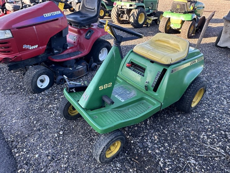 john-deere-s82-image-1