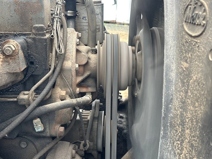 1983-mack-dm686s-image-33