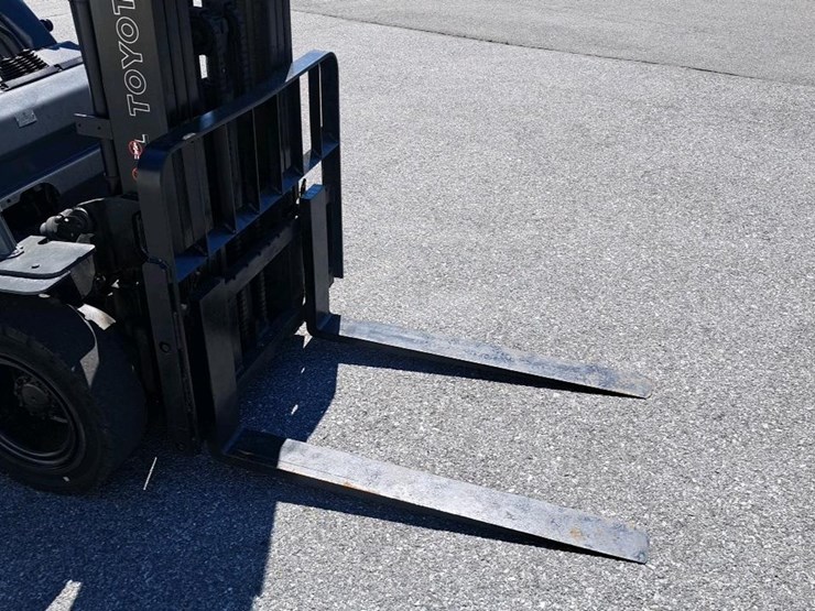 2020-toyota-8fgu25-image-26