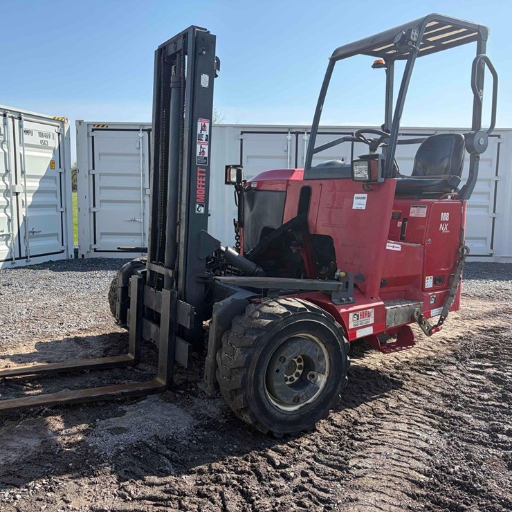 2016 MOFFETT M8 55.4