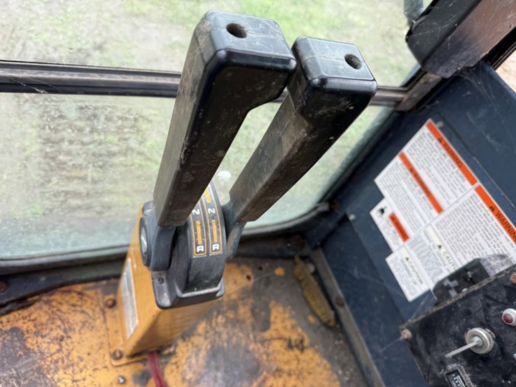 2012-caterpillar-c4.4-image-12