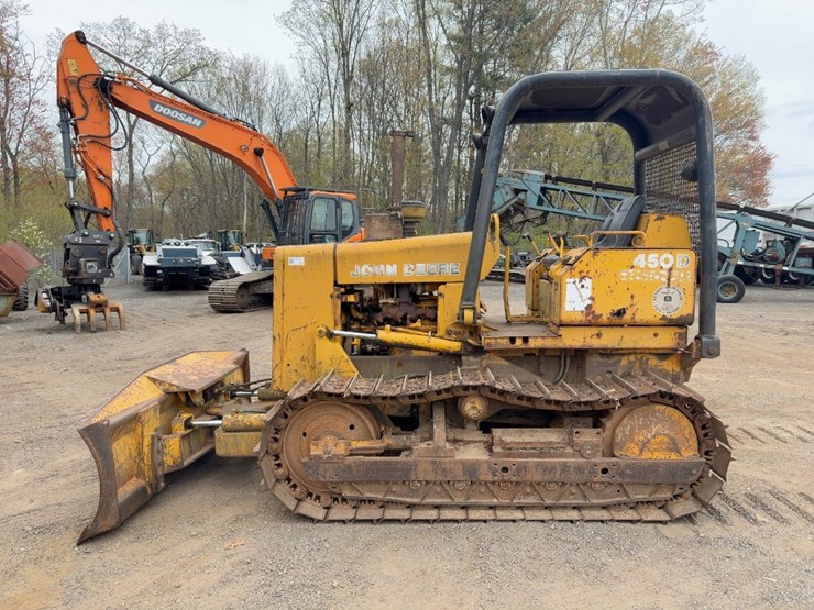 1984-deere-450d-image-2