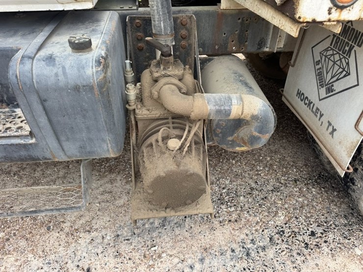 1994-gmc-7000-image-10