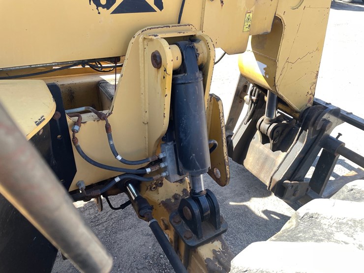 caterpillar-th350b-image-51