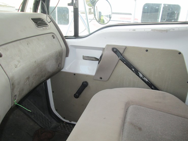 2007-sterling-at9500-image-35