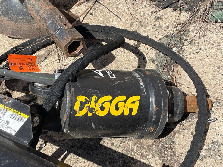 #7388-•-post-hole-digger-image-3