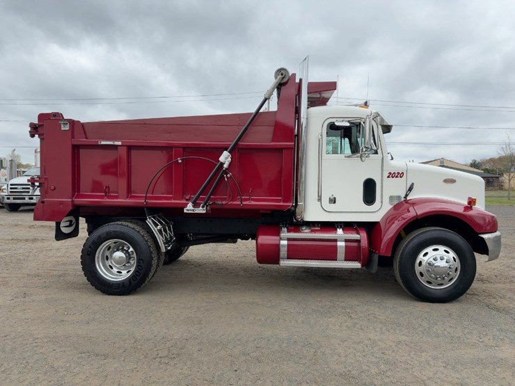 2000-peterbilt-330-image-6