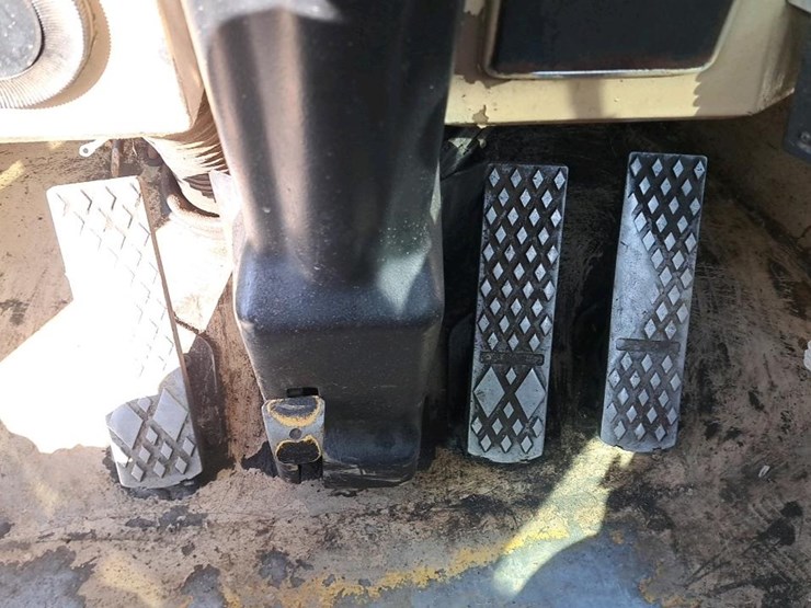 deere-544g-ll-image-16