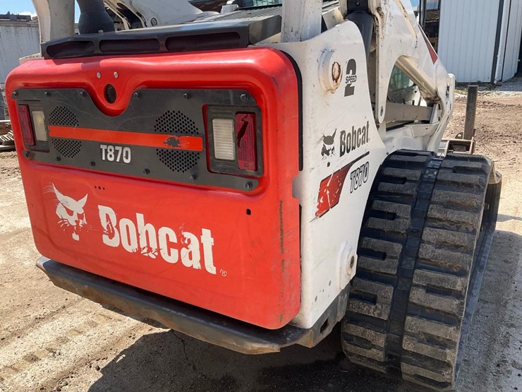 2021-bobcat-t870-image-30