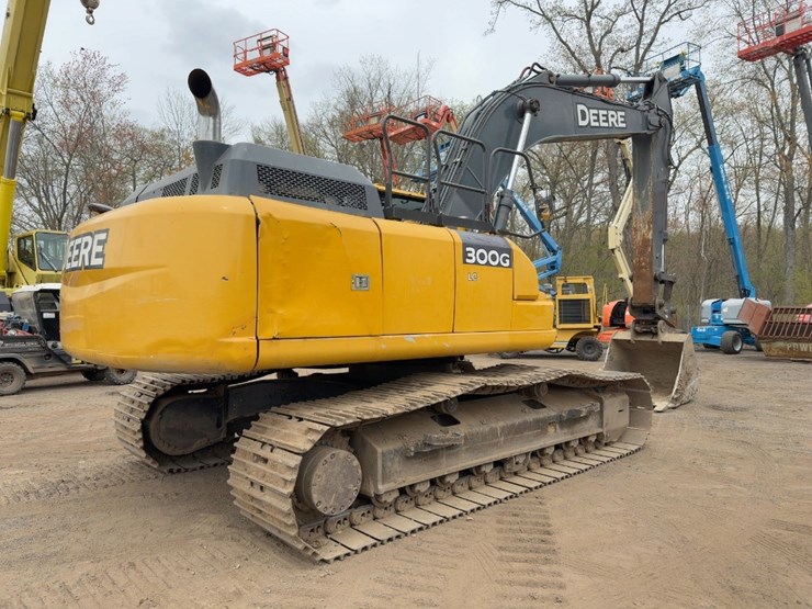 2016-deere-300g-lc-image-5