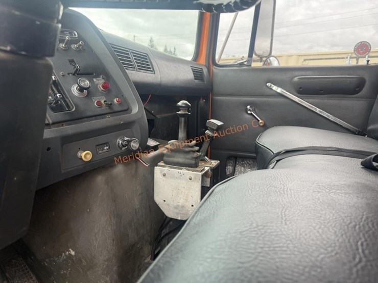 1988-ford-ln8000-image-28