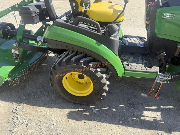 john-deere-1025r-image-32