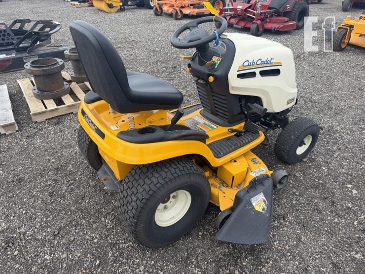 2006-cub-cadet-lt1045-image-3