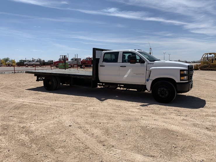 2022-chevrolet-silverado-6500hd-image-4