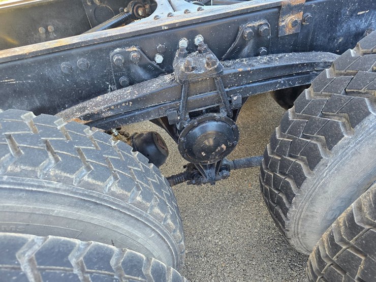 1999-cummins-m11-image-54