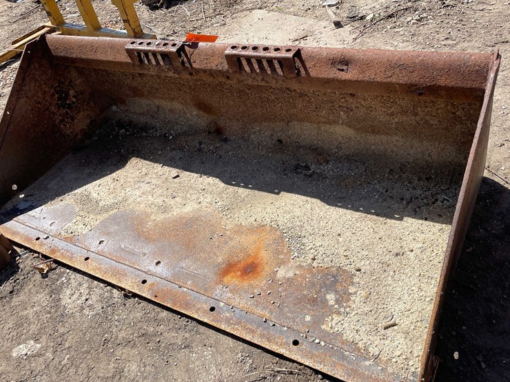 #7397-•-skid-steer-bucket-image-4